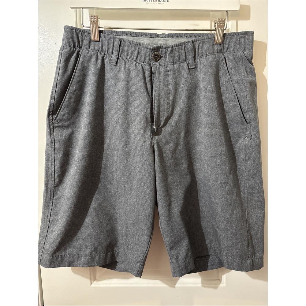 Under Armour Loose Heatgear Shorts Size 34
